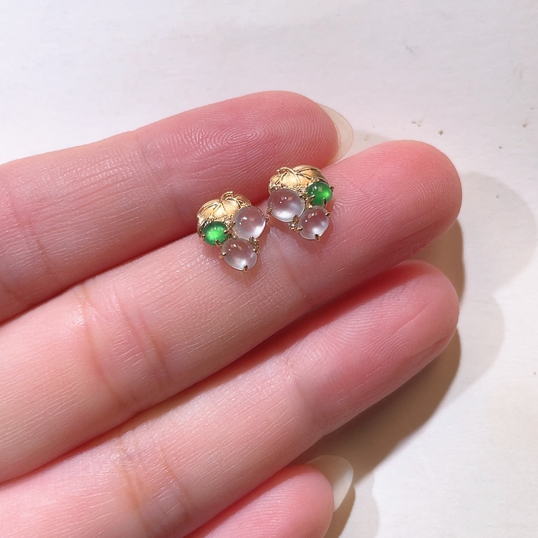 18K金镶嵌翡翠耳饰南非钻