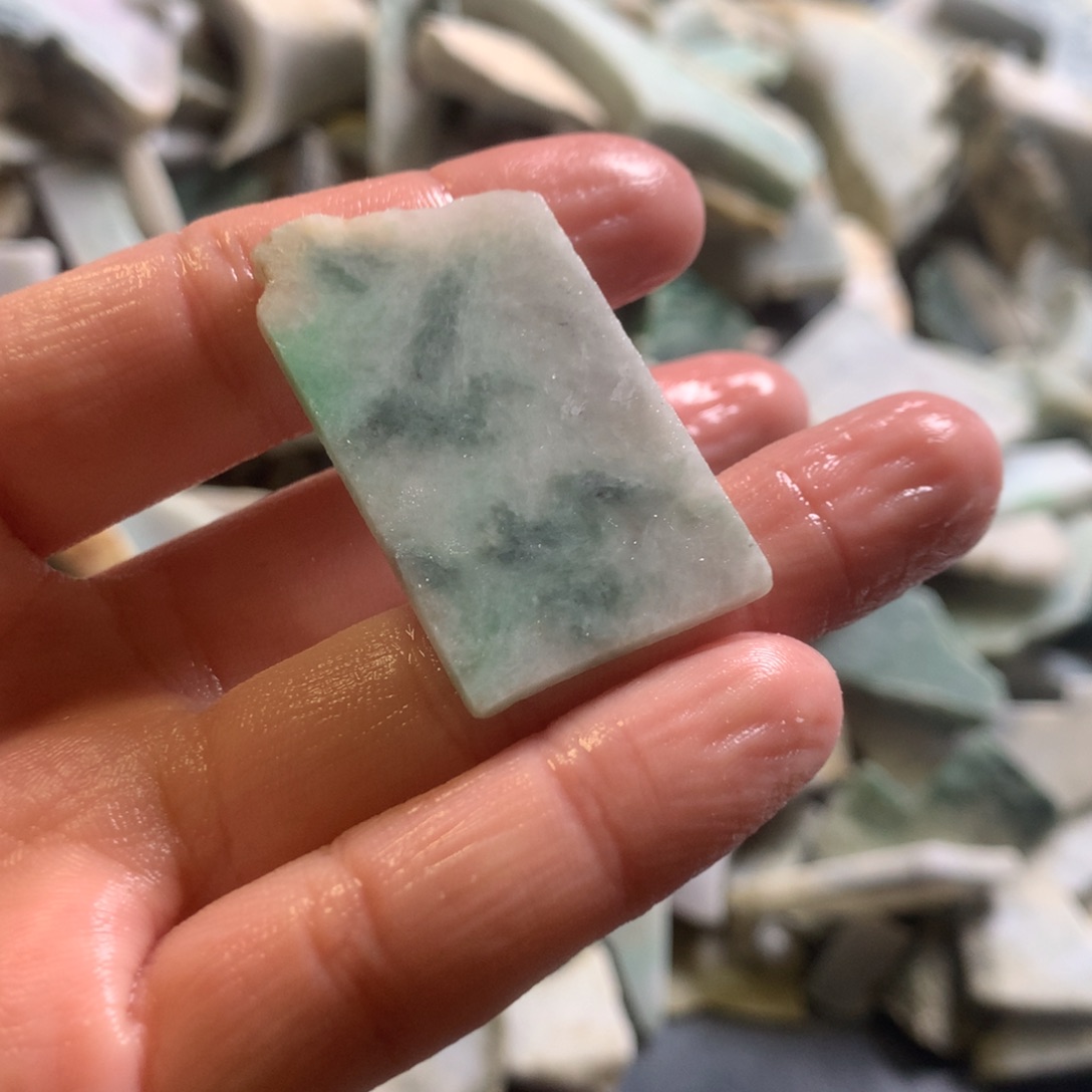 翡翠颈饰未镶嵌缅甸翡翠