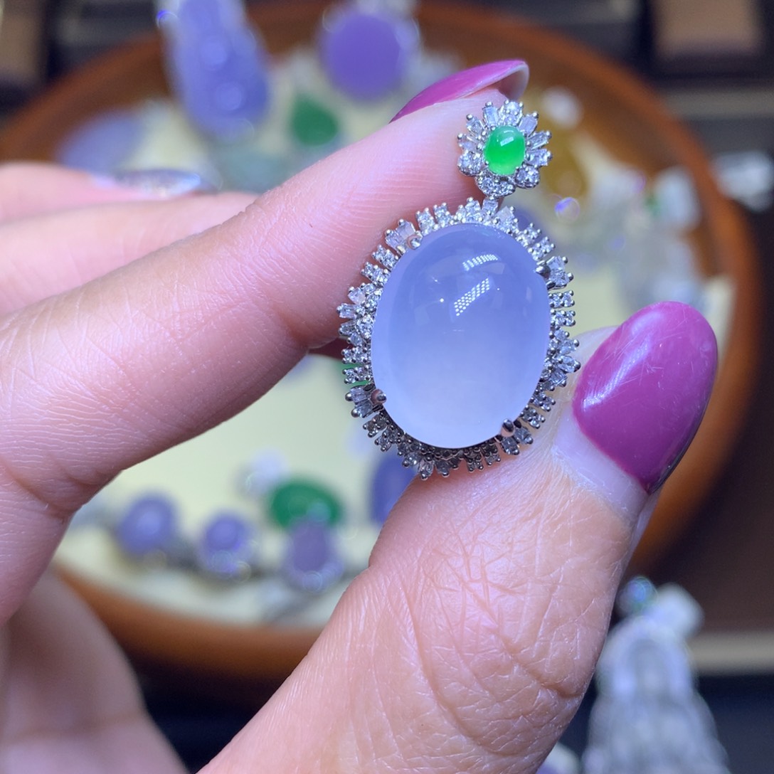 翡翠戒指18K金镶嵌翡翠