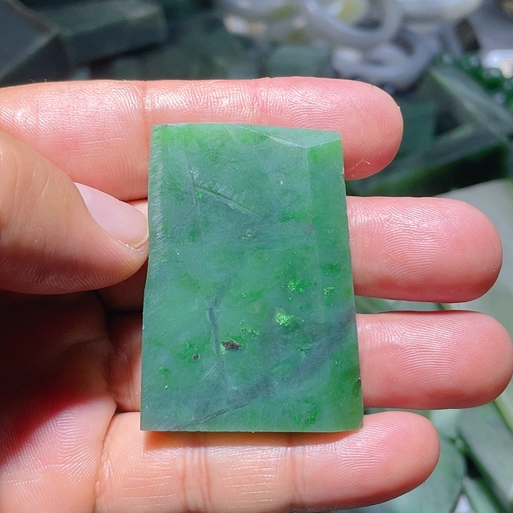 和田玉（碧玉）未镶嵌珠宝奇石