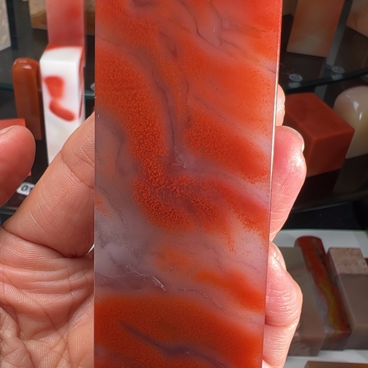 发****老挝石我们的确是一个