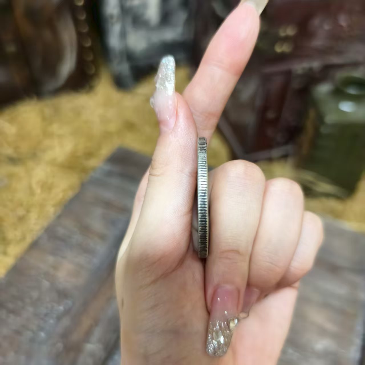 1个现代工艺品摆件0000