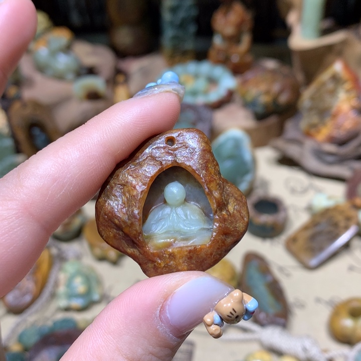 岫岩河磨玉（透闪石质玉）挂件未镶嵌我**一