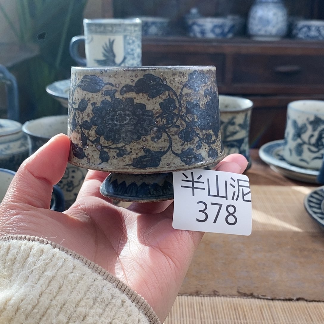 手工手绘青花陶瓷