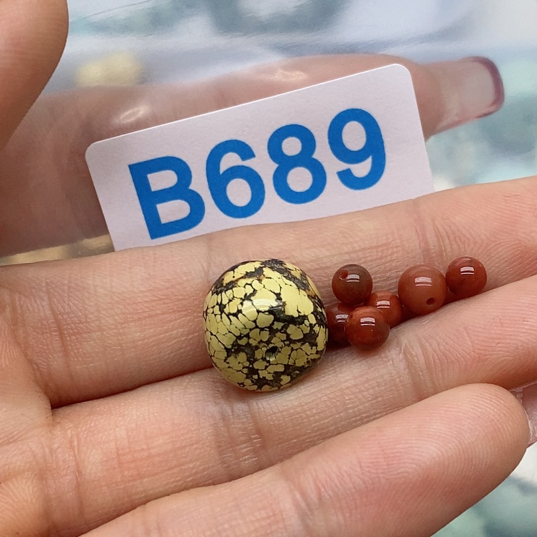 南红玛瑙未镶嵌珠宝奇石