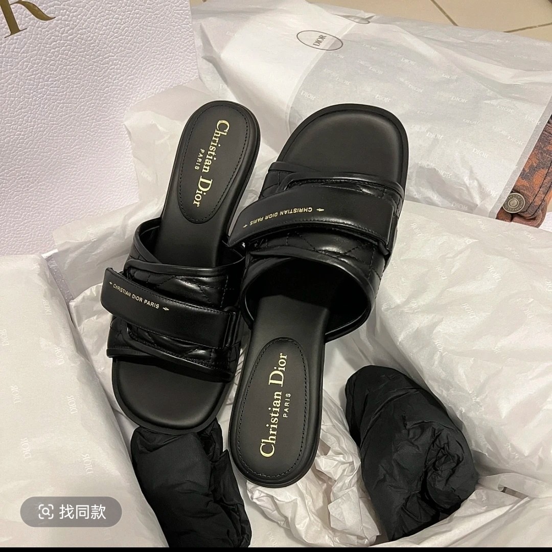 未使用 DIOR/迪奥 迪奥踩屎感黑色女款高根凉拖