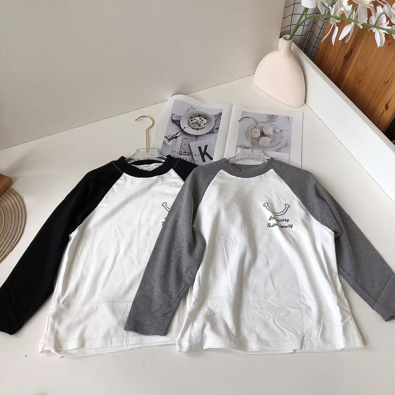 F119快乐儿童新款春秋长袖T恤笑脸A字母款