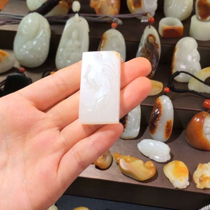 和田玉（子料）未镶嵌颈饰双鱼无事牌