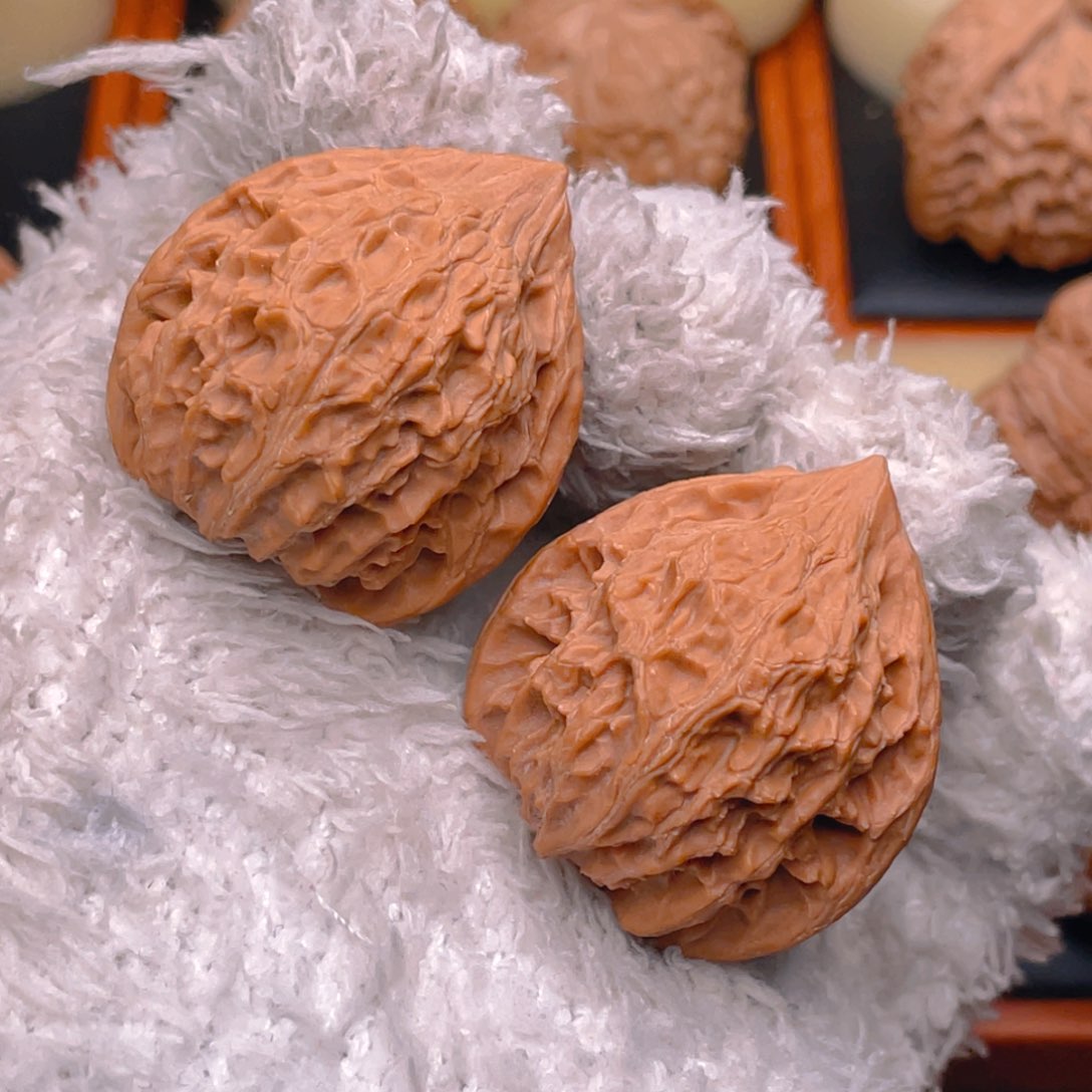 文玩核桃把件南***035野生老树红桃