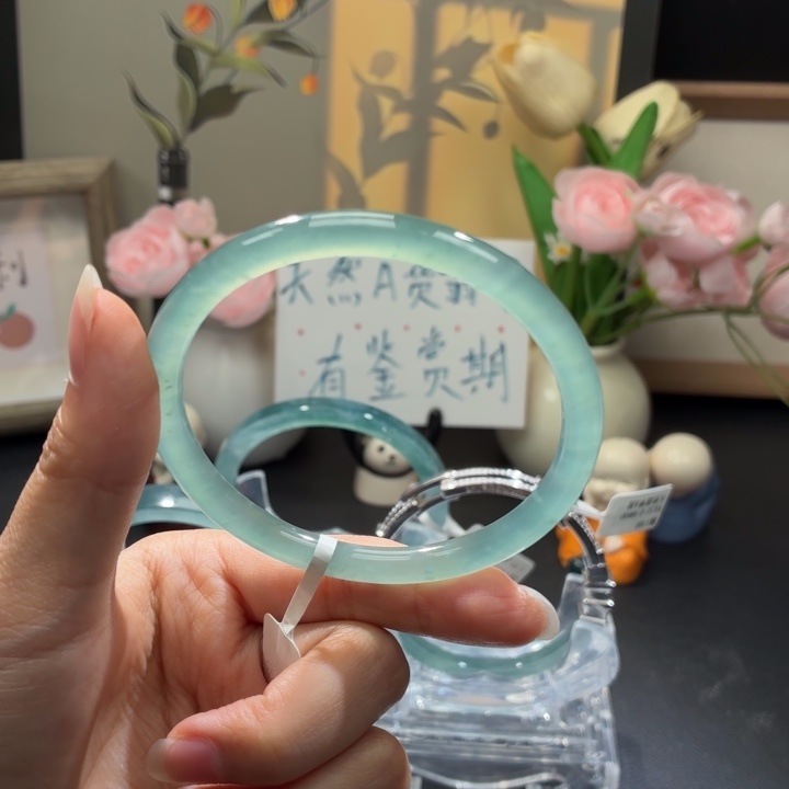 翡翠未镶嵌手镯高冰冰晴圆条
