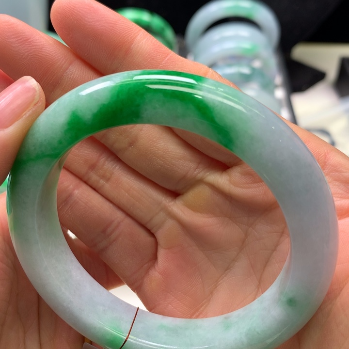 【闪购商品】翡翠手镯未镶嵌天然翡翠手镯