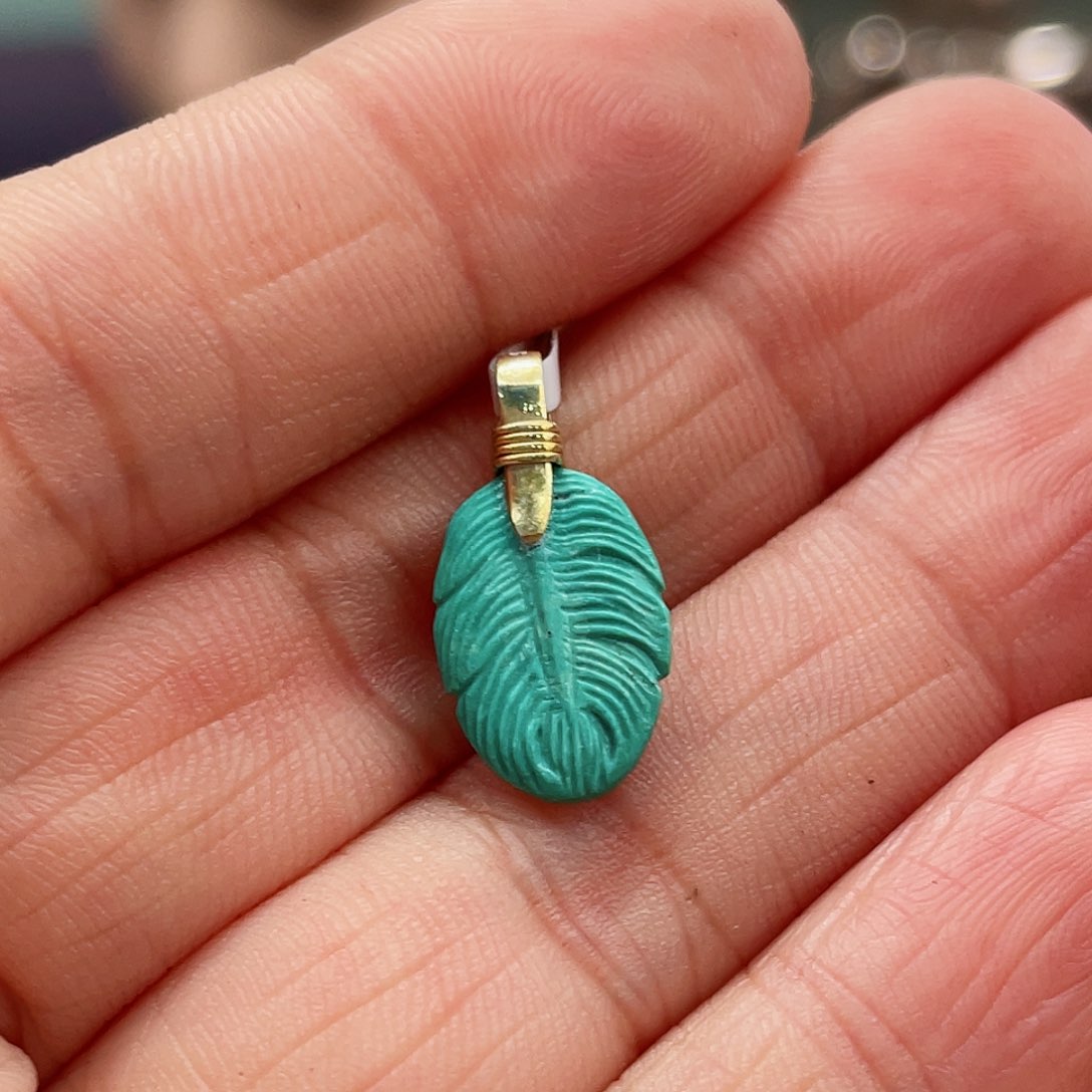 绿松石颈饰未镶嵌