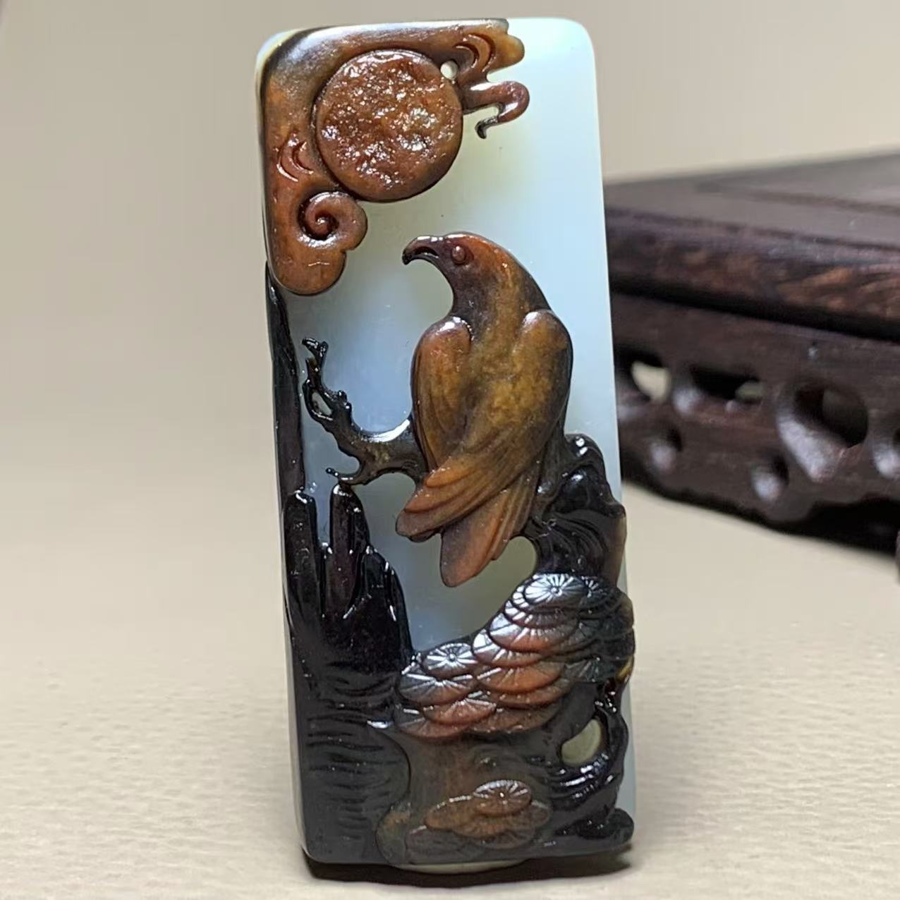 D477海川拍卖和田玉牌子