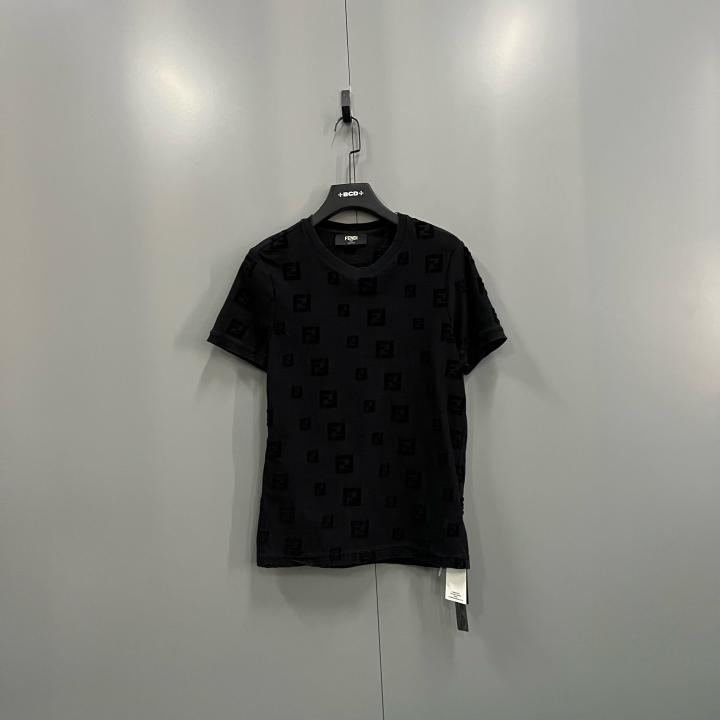 99新 FENDI/芬迪 (ll) 黑色植绒FF满印短袖 M码/208464