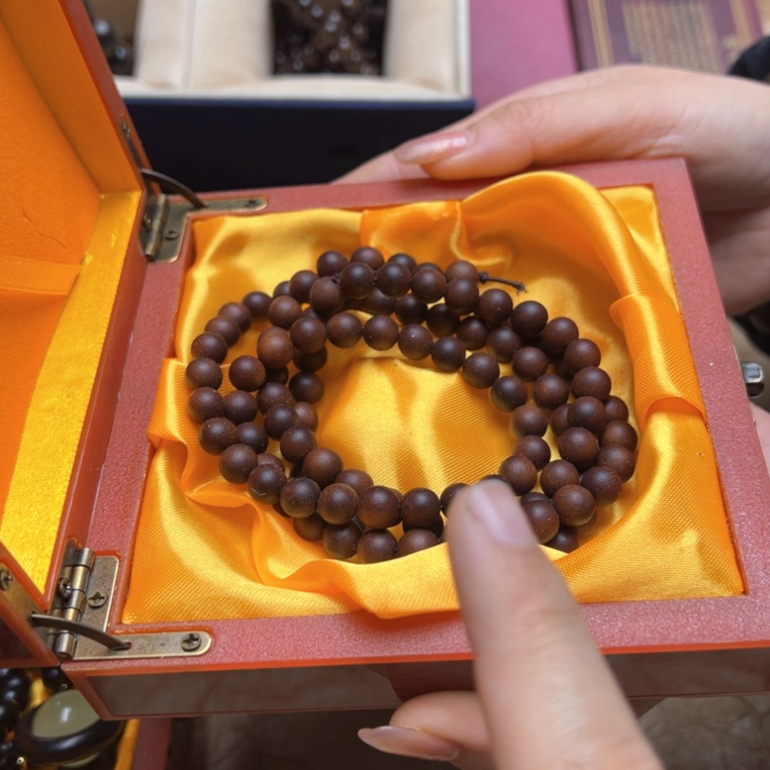 大叶紫檀（黑酸枝木类）