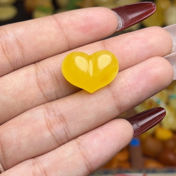 蜜蜡未镶嵌珠宝奇石鸡油黄满蜡妖花爱心