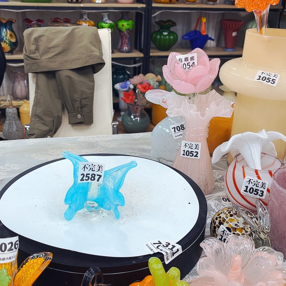 2587蝴蝶 家悦琉璃工艺品不完美