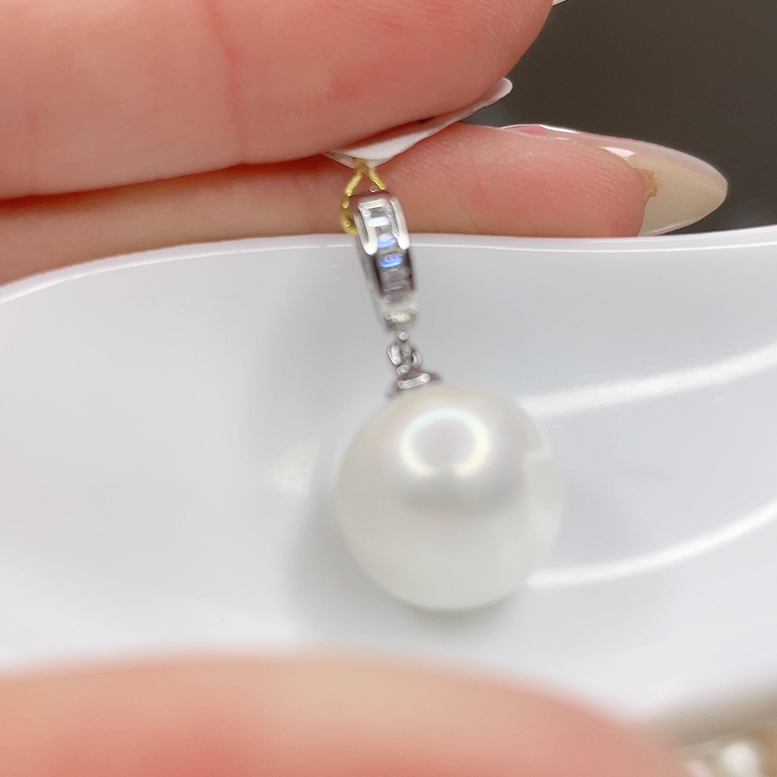 淡水珍珠未镶嵌吊坠(赠链)