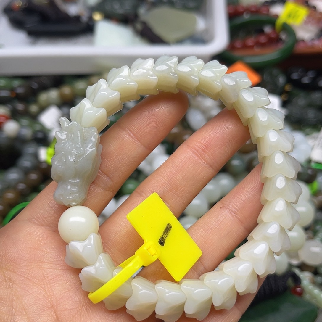 和田玉未镶嵌手链