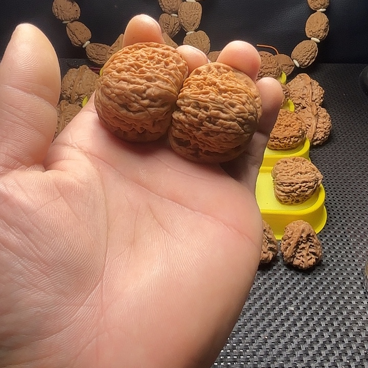 刘***叨文玩核桃把件南疆石南瓜41尺1