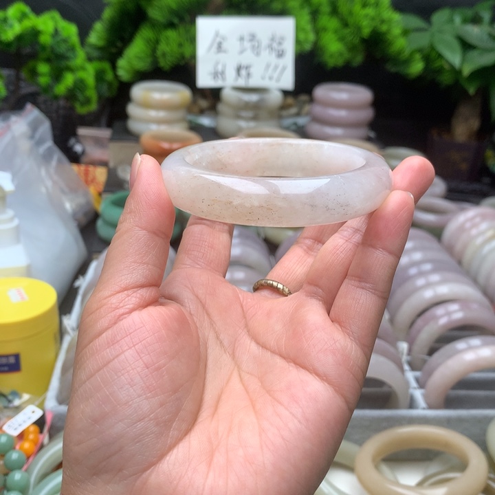 石英质玉（佘太翠）未镶嵌手镯57.6