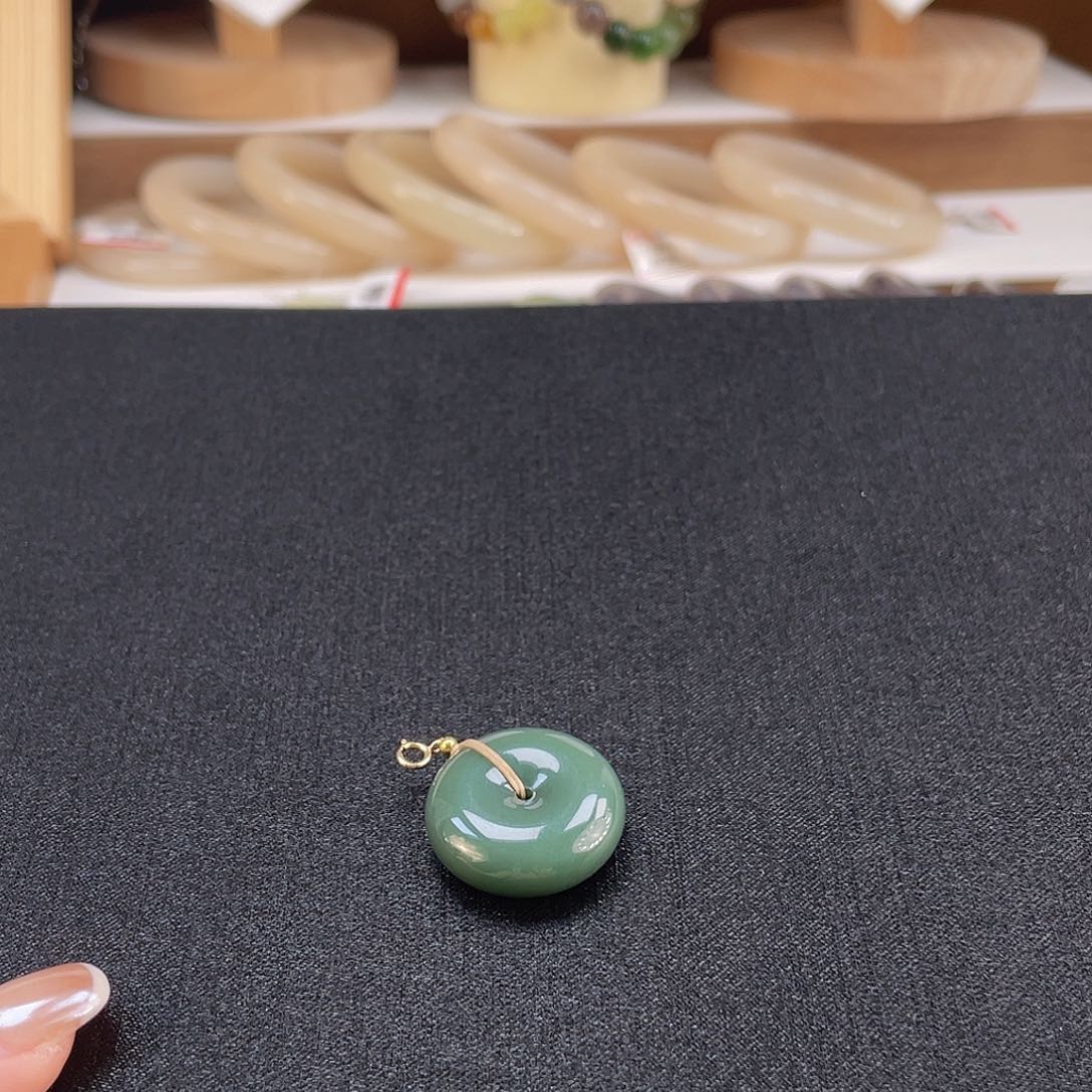 和田玉颈饰18K金镶嵌L*l