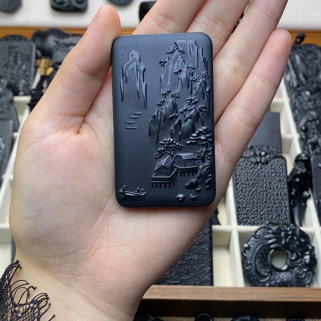 一***空和田玉未镶嵌颈饰