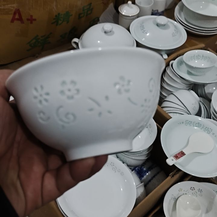瓷景德镇青瓷玲珑白色4.5寸吃饭碗10个微瑕疵