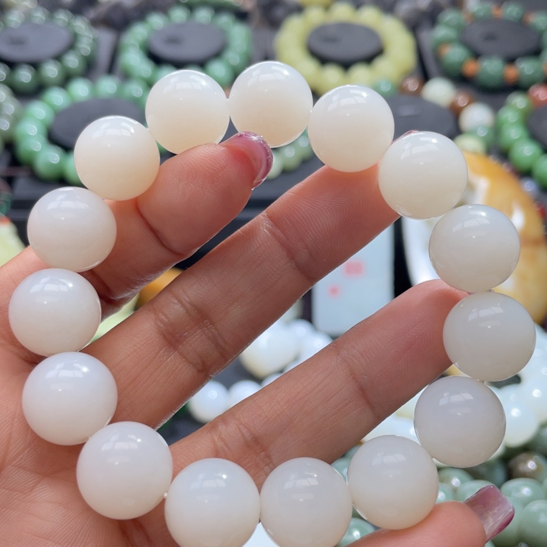 和田玉手串未镶嵌