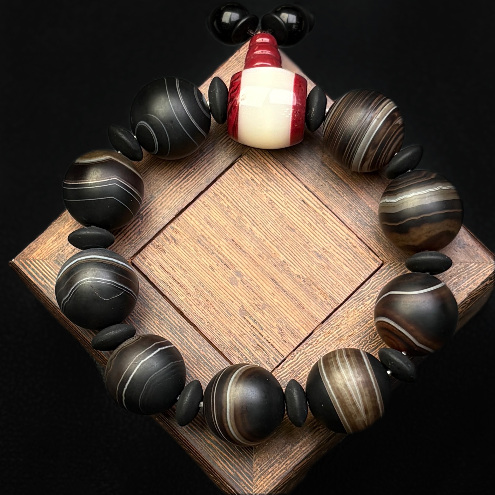 299853/天然玛瑙手串简单大气款  多样性一件发