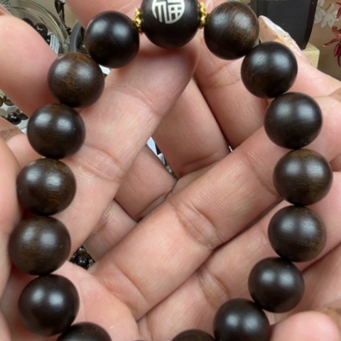 沉香手串白棋雷击老料