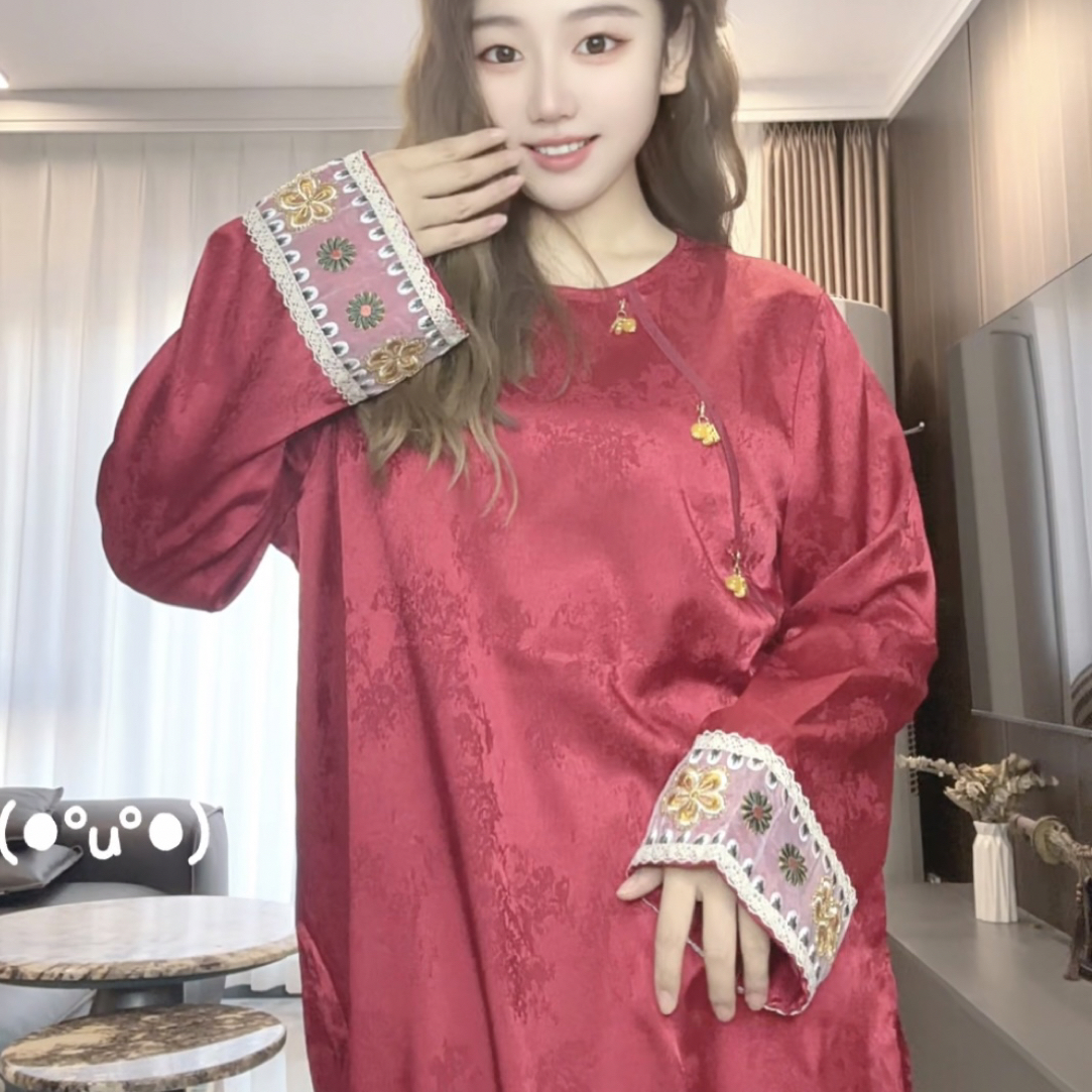 「625209」新中式提花缎蕾丝绣上衣显瘦复古风打底衫