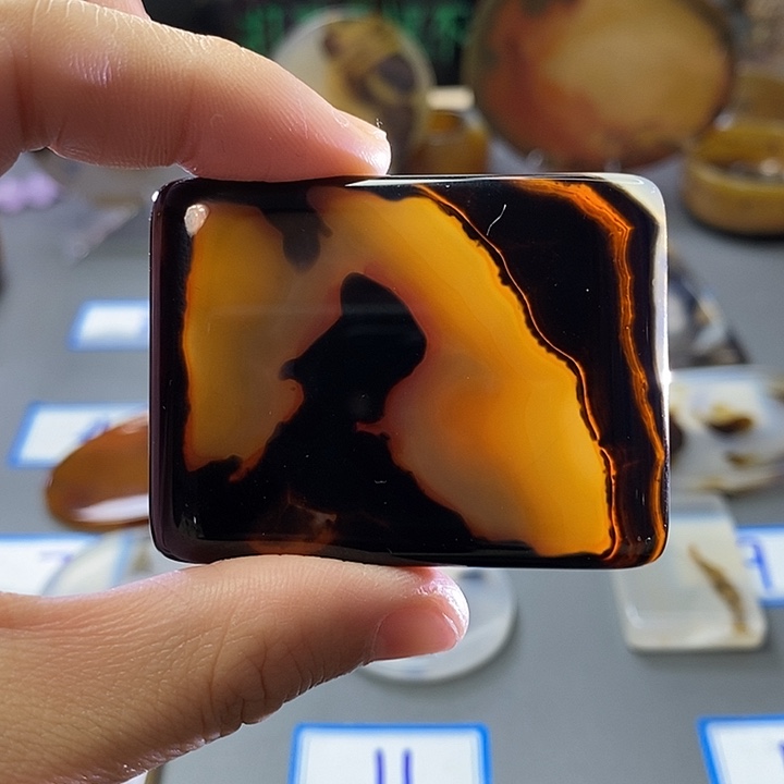 玛瑙/玉髓未镶嵌珠宝半成品
