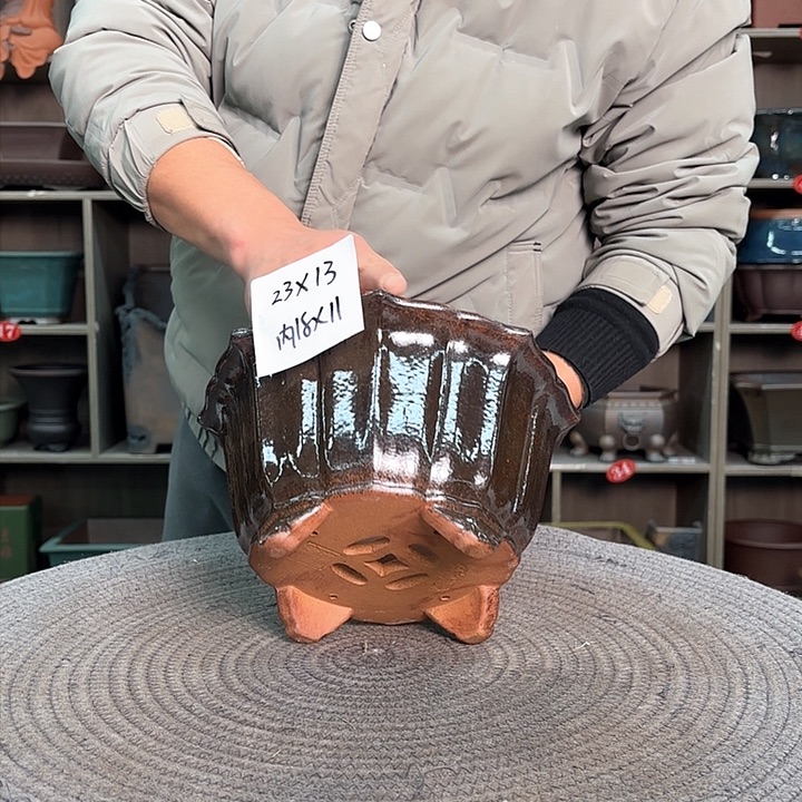 紫砂花盆紫砂的味道很好