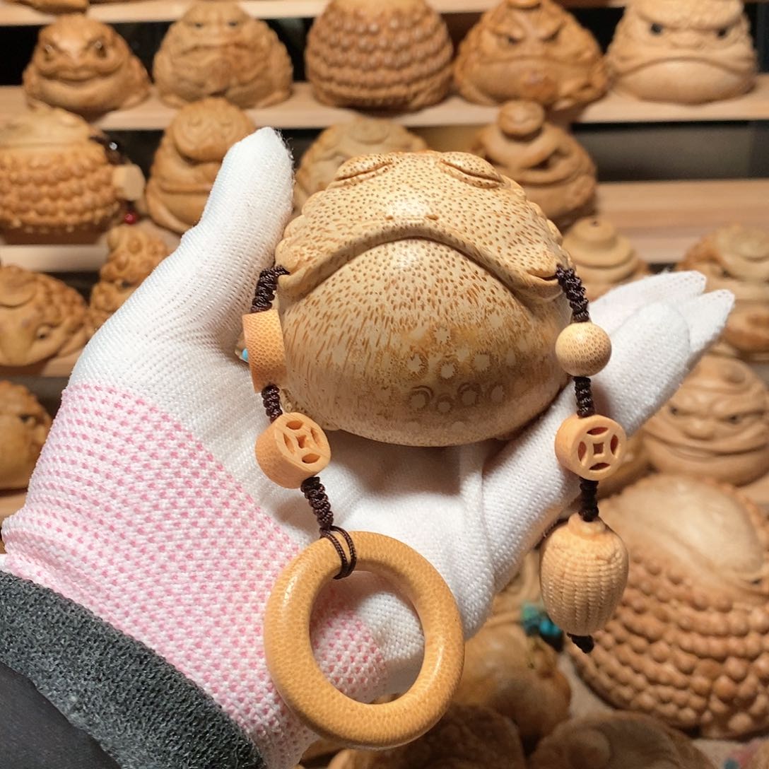 竹财***，竹根雕金蟾竹根雕