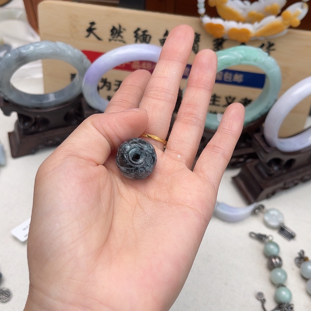 十***v翡翠未镶嵌手链翡翠