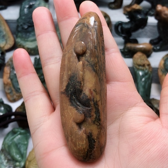 岫岩河磨玉（透闪石质玉）把件未镶嵌