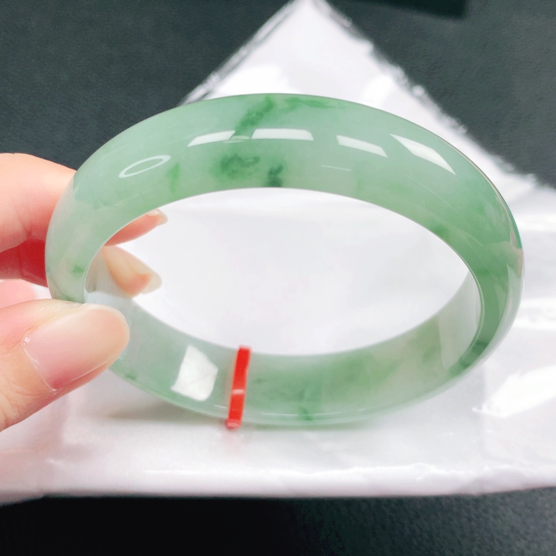 翡翠未镶嵌手镯60圈