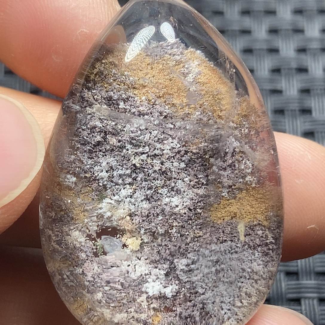 水晶颈饰未镶嵌久**恙