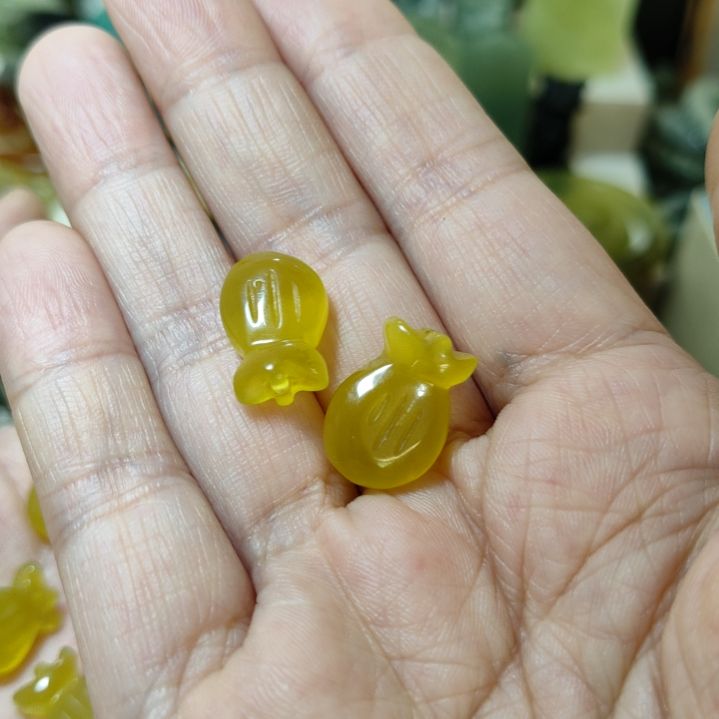 孟***平岫玉未镶嵌挂坠款式