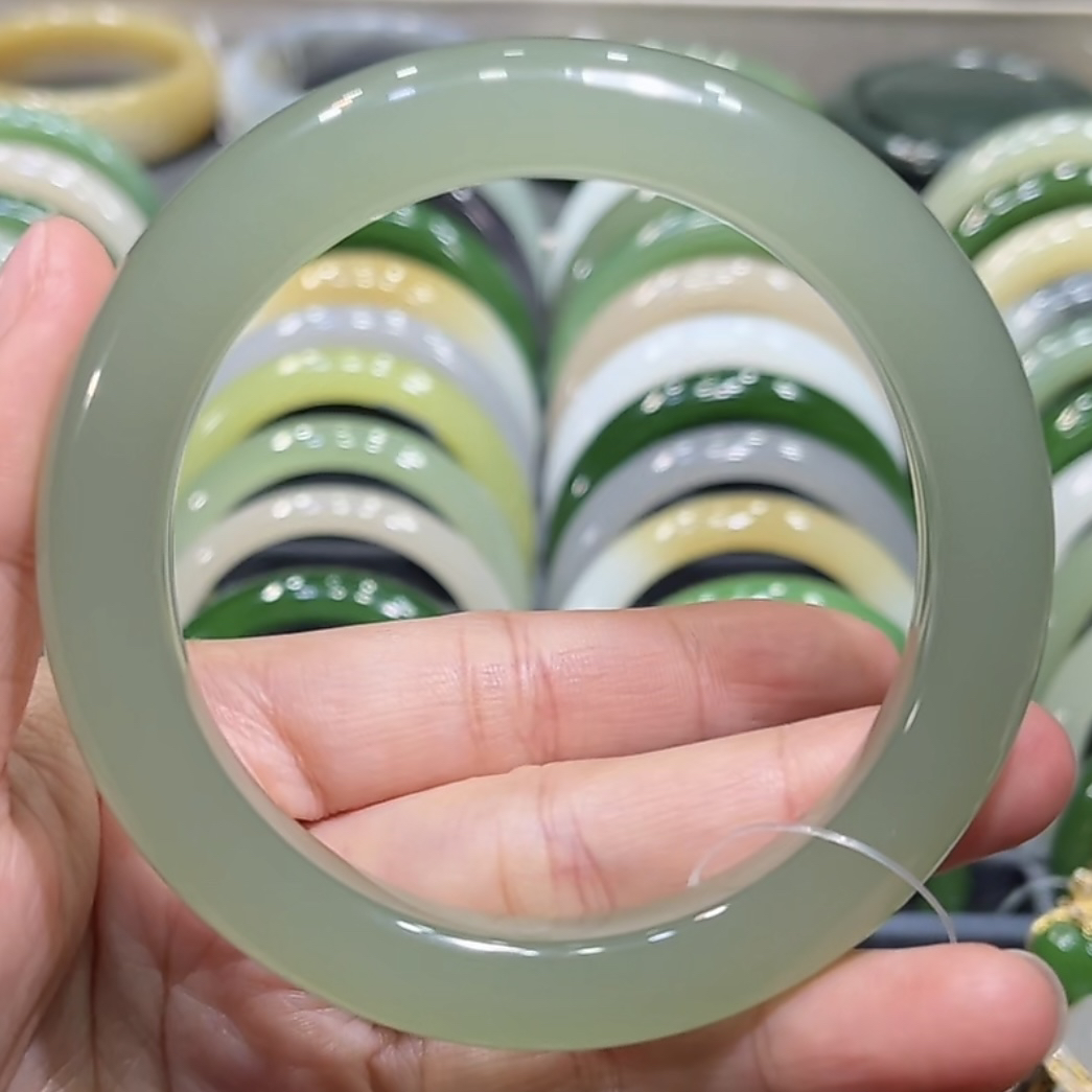 和田玉高冰起荧光绿晴水手镯60-61圈口