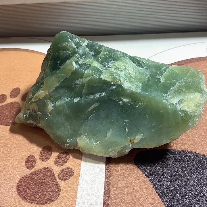 未镶嵌岫玉珠宝奇石