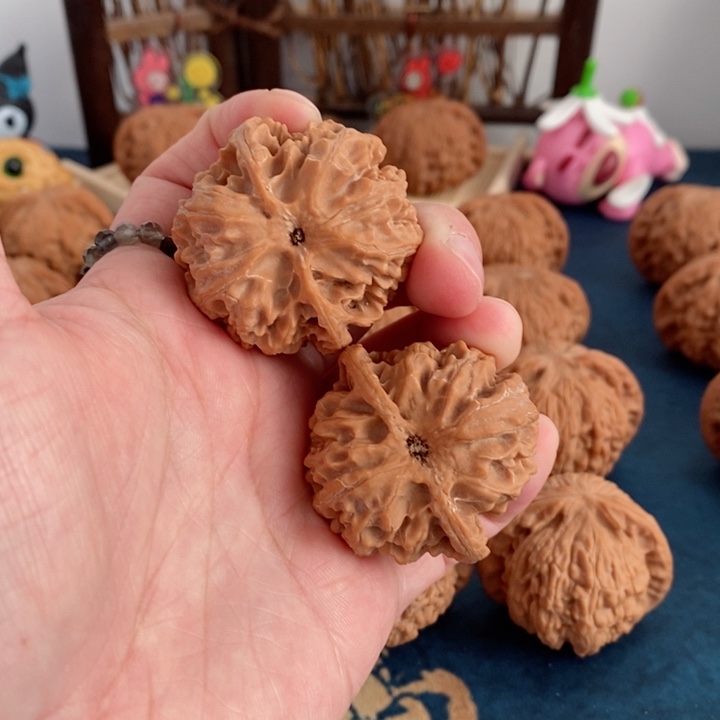 文玩核桃把件苹果园38