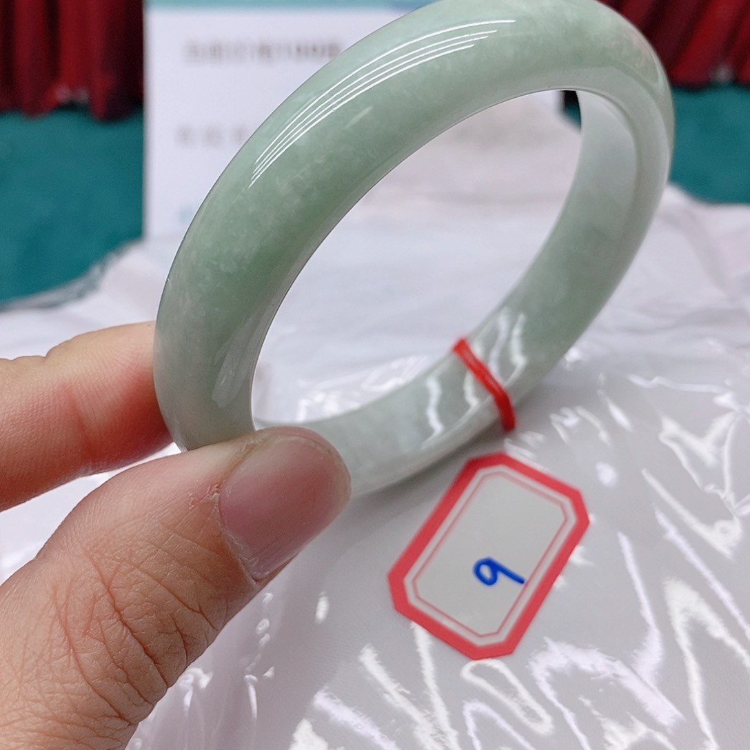 翡翠手镯未镶嵌养***子099999999999