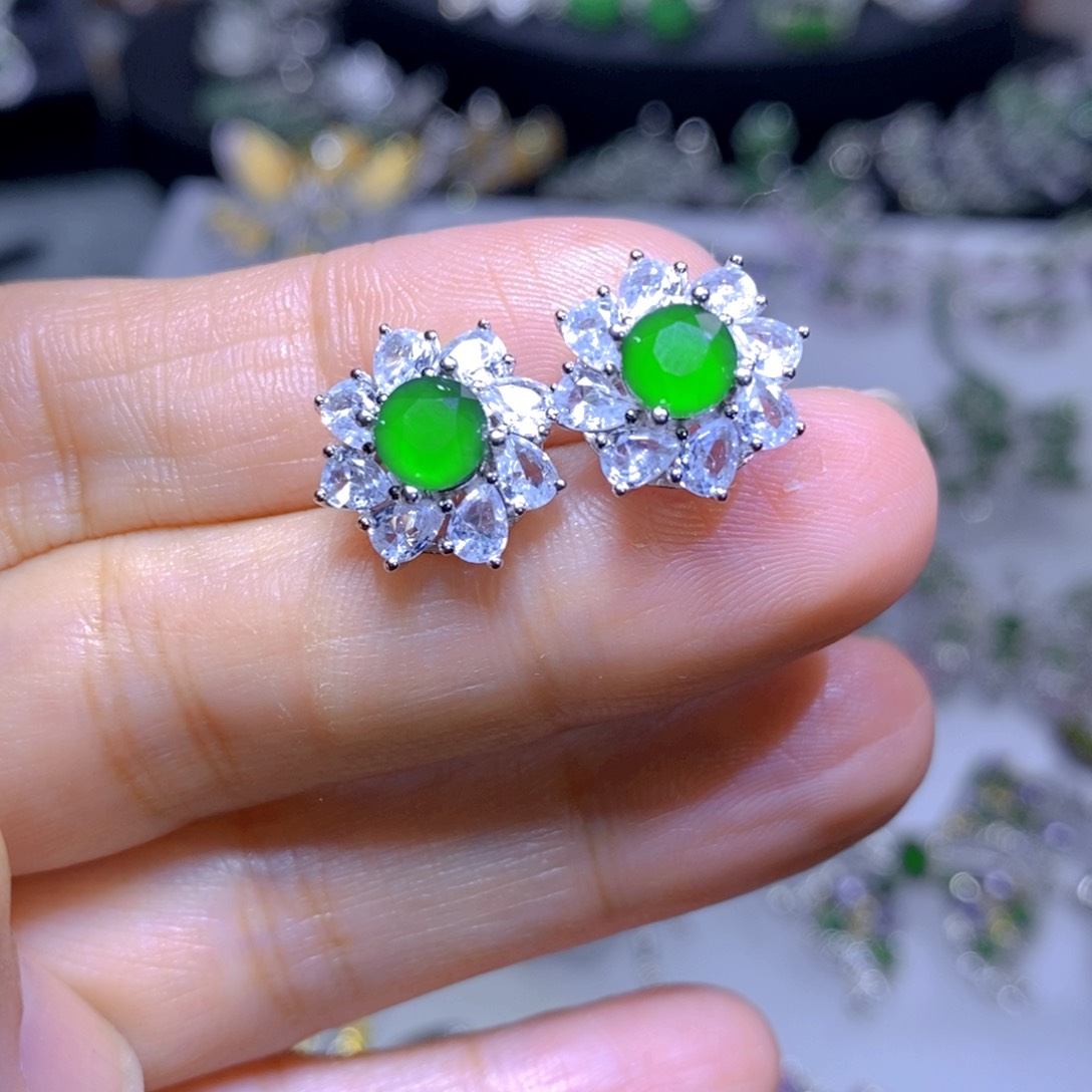 翡翠颈饰银S925镶嵌天然翡翠