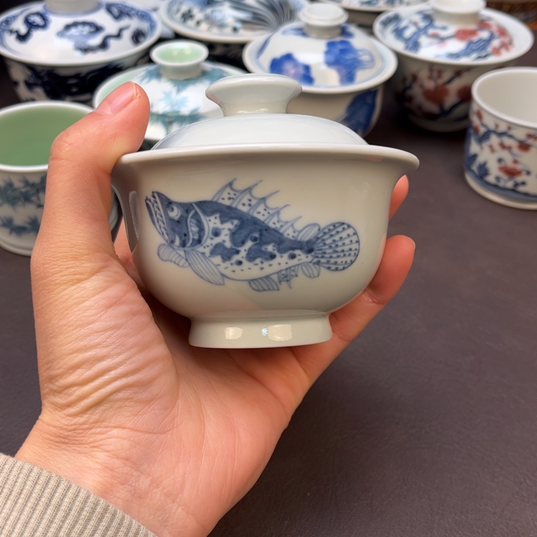 景德镇青花鲑鱼元宝盖碗 