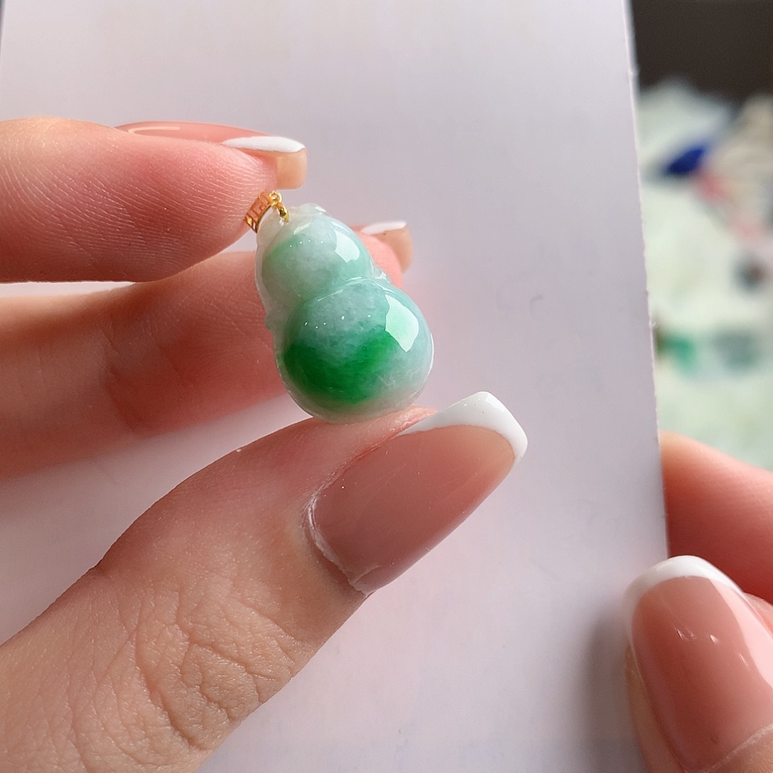 翡翠18K金镶嵌颈饰36