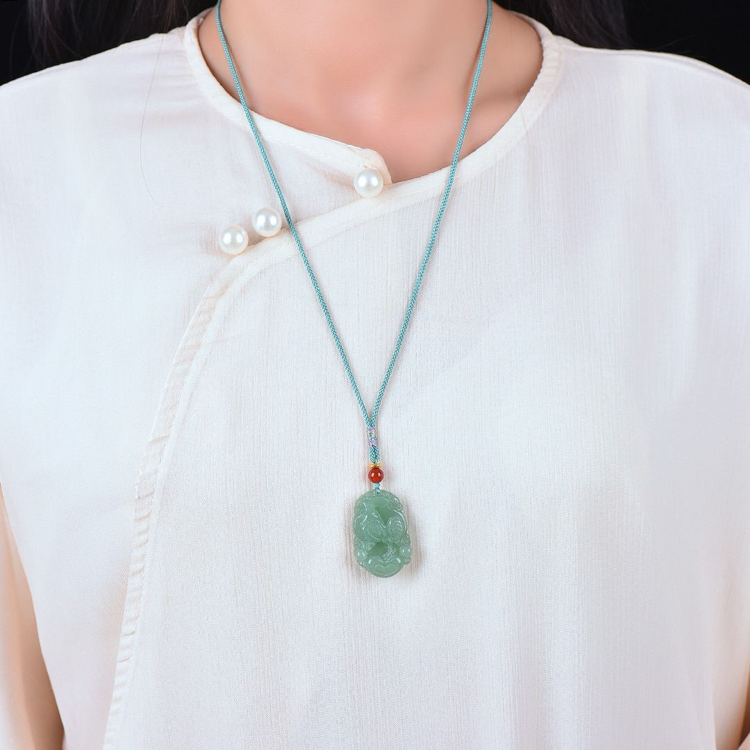 【名称】精致东陵玉《十二生肖》尺寸22×35下单备注生肖属相