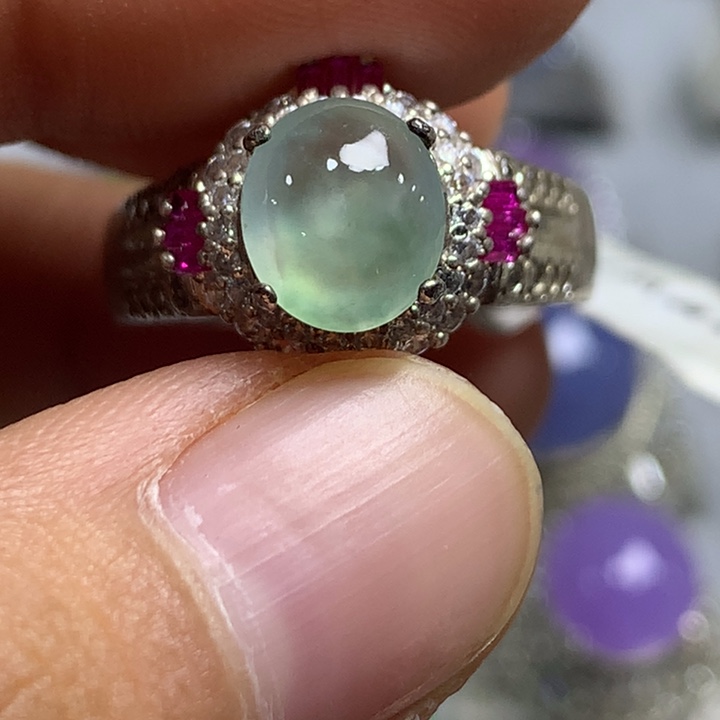 翡翠未镶嵌戒指铜托，卖裸石，需要二次镶嵌