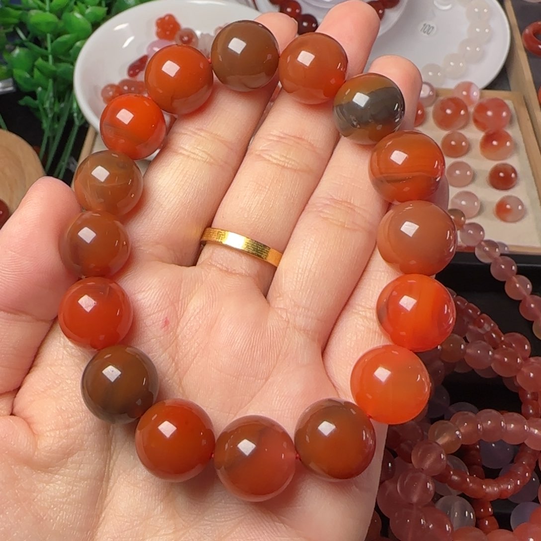 南红玛瑙手串未镶嵌